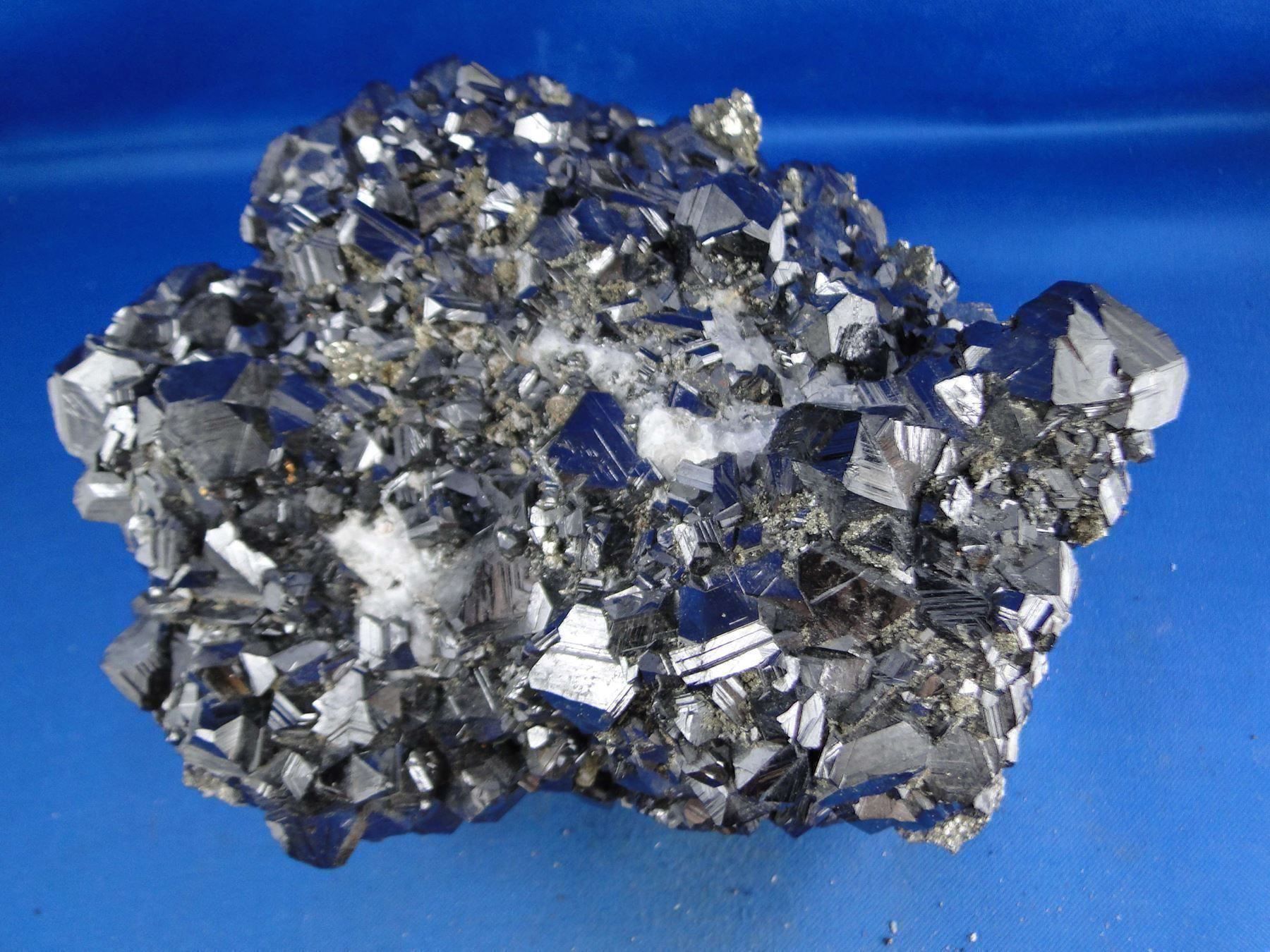Minerali & Pietre curative: Sphalerit mit Pyrit und Calcit – Usato da Schinznach Bad venduto da Demerald 8