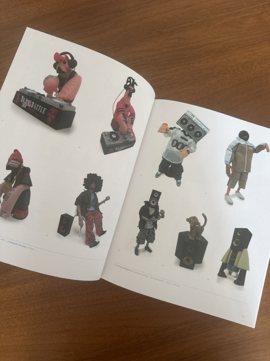 Libri: Buch: Dot Dot Dash Designer Toys Action Figures Character Ar – Usato da Bern venduto da Sunne2003 3