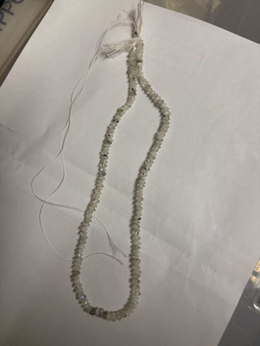 Ketten: Strang Mondstein 42cm lang – Gebraucht aus Basel von Joshy03