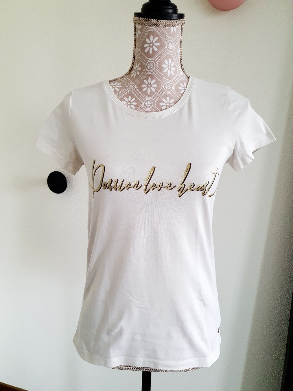 Mos mosh T-shirt: Mos Mosh T-Shirt – Usato da Ebertswil venduto da Luna_8