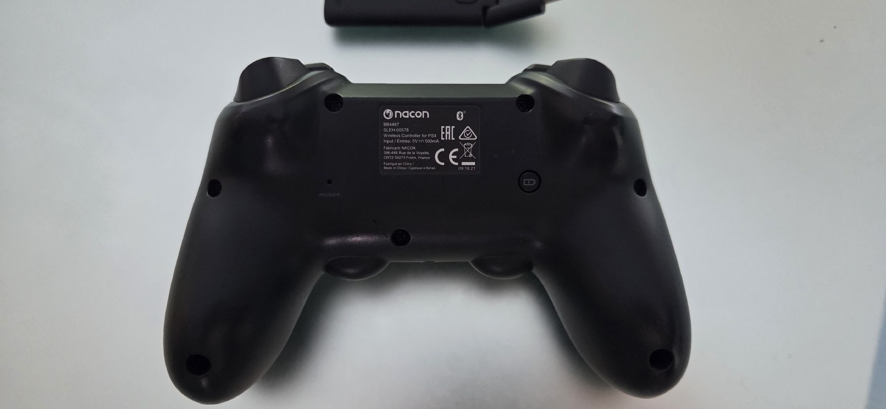 Manettes: Controller Nacon für PS 4 +USB Adapter – D'occasion à Huttwil par ser_gn9l 1