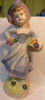 SCHÖNE JUNGE DAME MIT FRÜCHTEN,--16 CM HOCH x 6,7 CM BREIT-