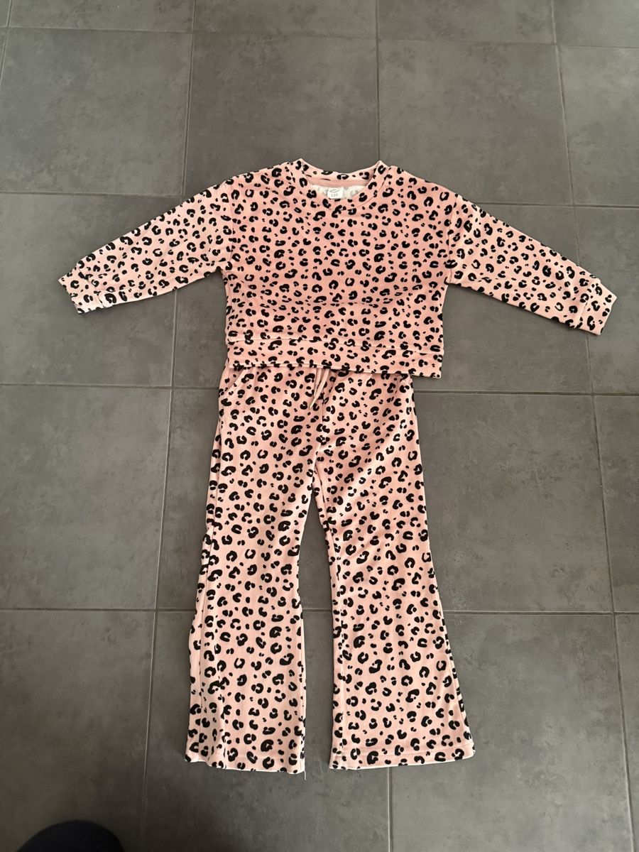 Lotti & Set di vestiti: Complet fille – Usato da Collombey venduto da carlosgomes85