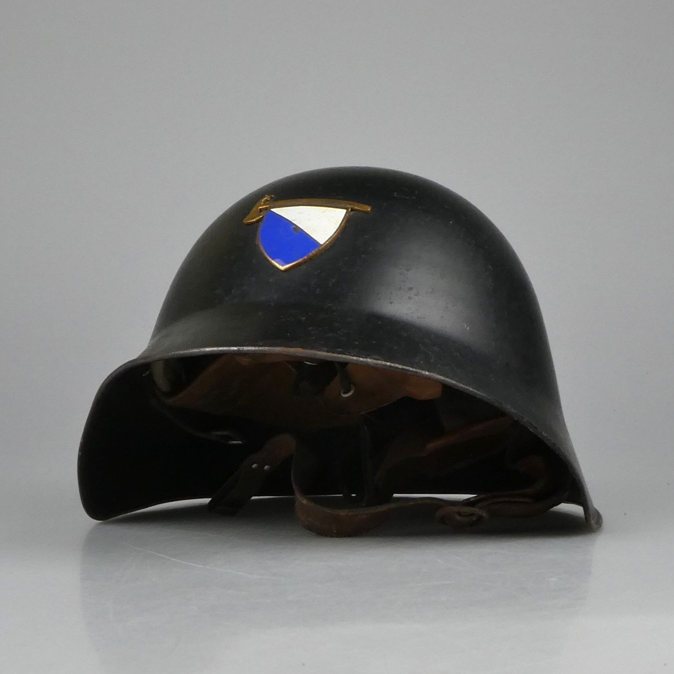 Feuerwehr: Schweizer Feuerwehr-Stahlhelm – Gebraucht aus Volketswil von brockipfannenstil 1