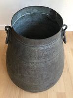 Vaso/botte in lega bronzo
