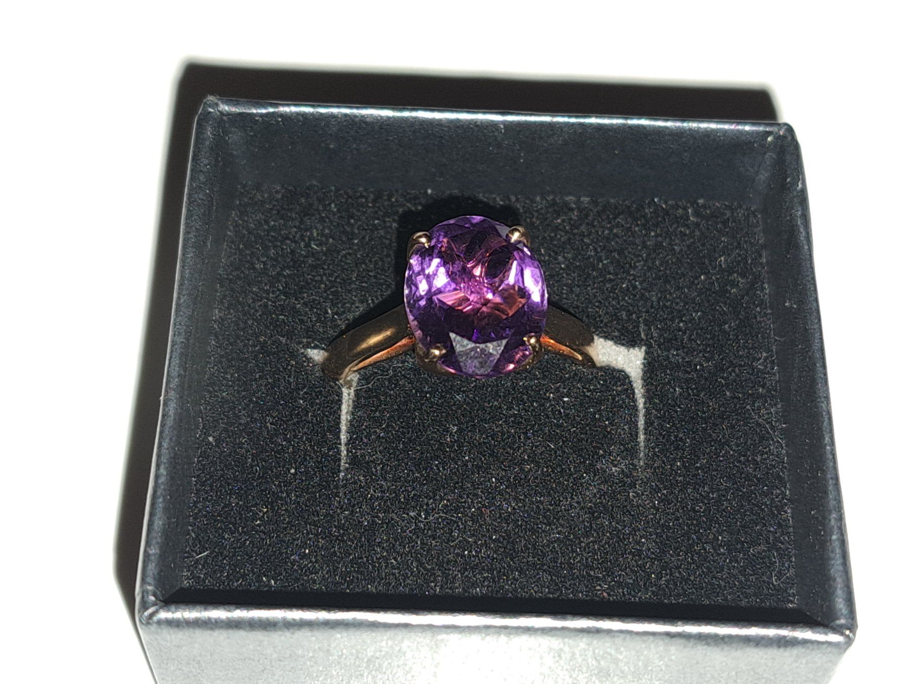Bucherer Anelli: Carl Bucherer Gold Ring mit Amethist Edelsten – Usato da Schaffhausen venduto da meteor7 2
