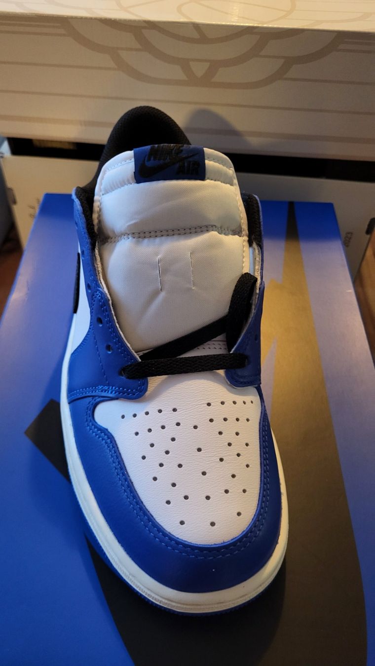 Jordan Chaussures hommes: Jordan 1 retro Low Game royal – Neuf avec emballage d'origine à Bern par Sneakerheadz 2