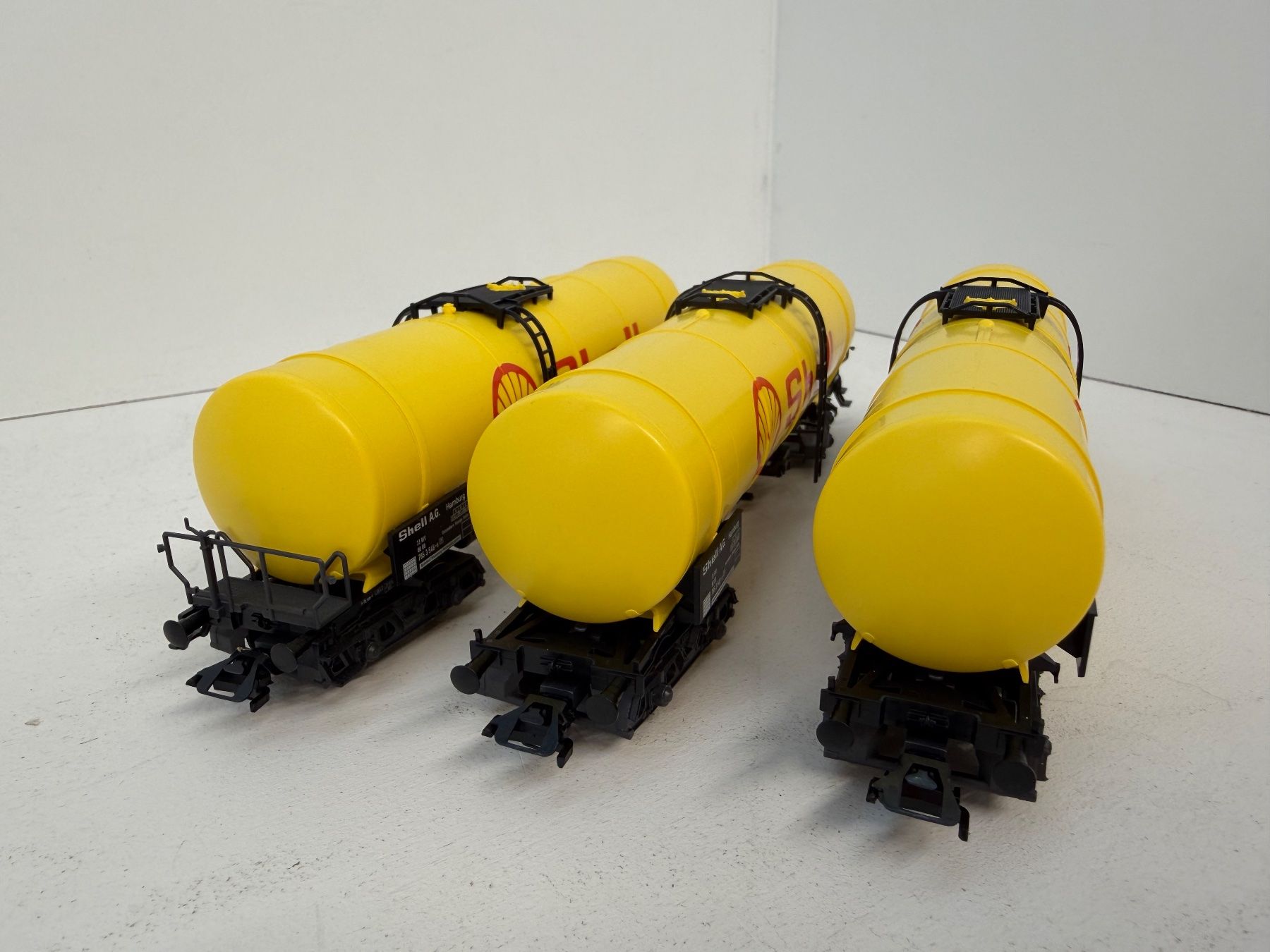 Märklin Modellini di ferrovie: 3er Set 4756 Märklin Kesselwagen Shell – Usato da Büsserach venduto da ModellbahnDepot 4
