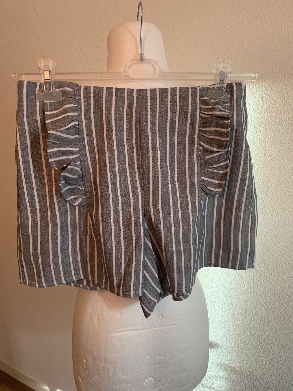 Pantaloni: Hübsche Shorts in Grösse M, NEU! – Nuovo (secondo la descrizione) da Altendorf venduto da Beauty_Girl83