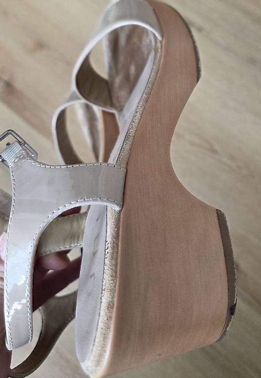 Scarpe da donna: Sandale – Usato da Alpnach Dorf venduto da rerifeme 3