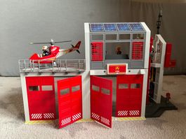 Playmobil Feuerwache mit Helikopter gebraucht Zustand