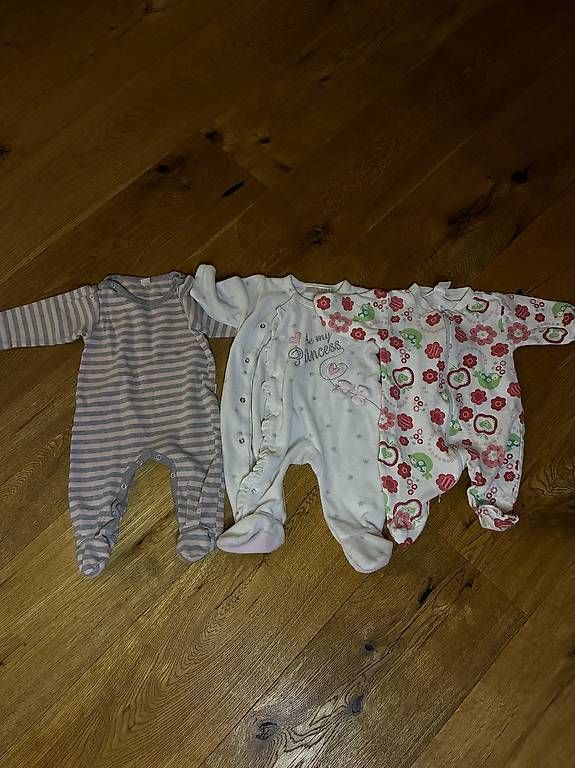 Lotti & Set di vestiti: Mädchenkleider Grösse 56 – Usato da Gelfingen venduto da mel_rrc7 1