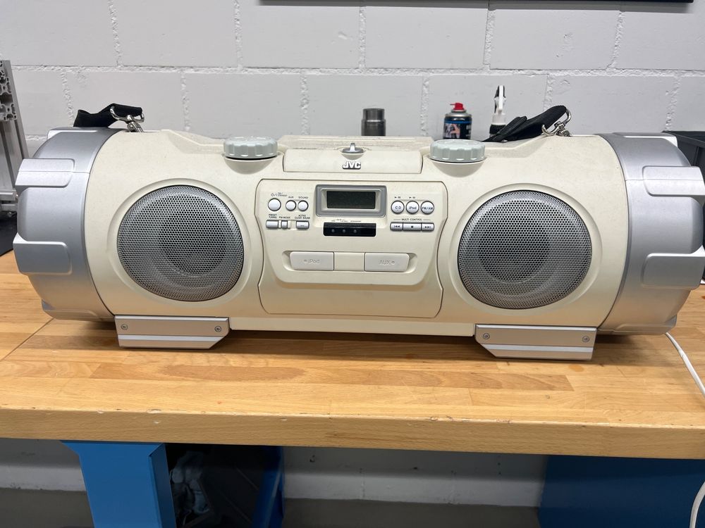 JVC Boomblaster RV- NB20W (Gebraucht) in Tägerig für CHF 10 – nur ...