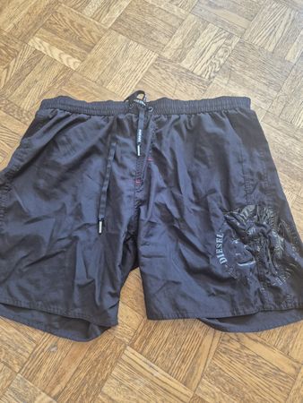 Short de bain Diesel noir, parfait pour l'été! Taille M