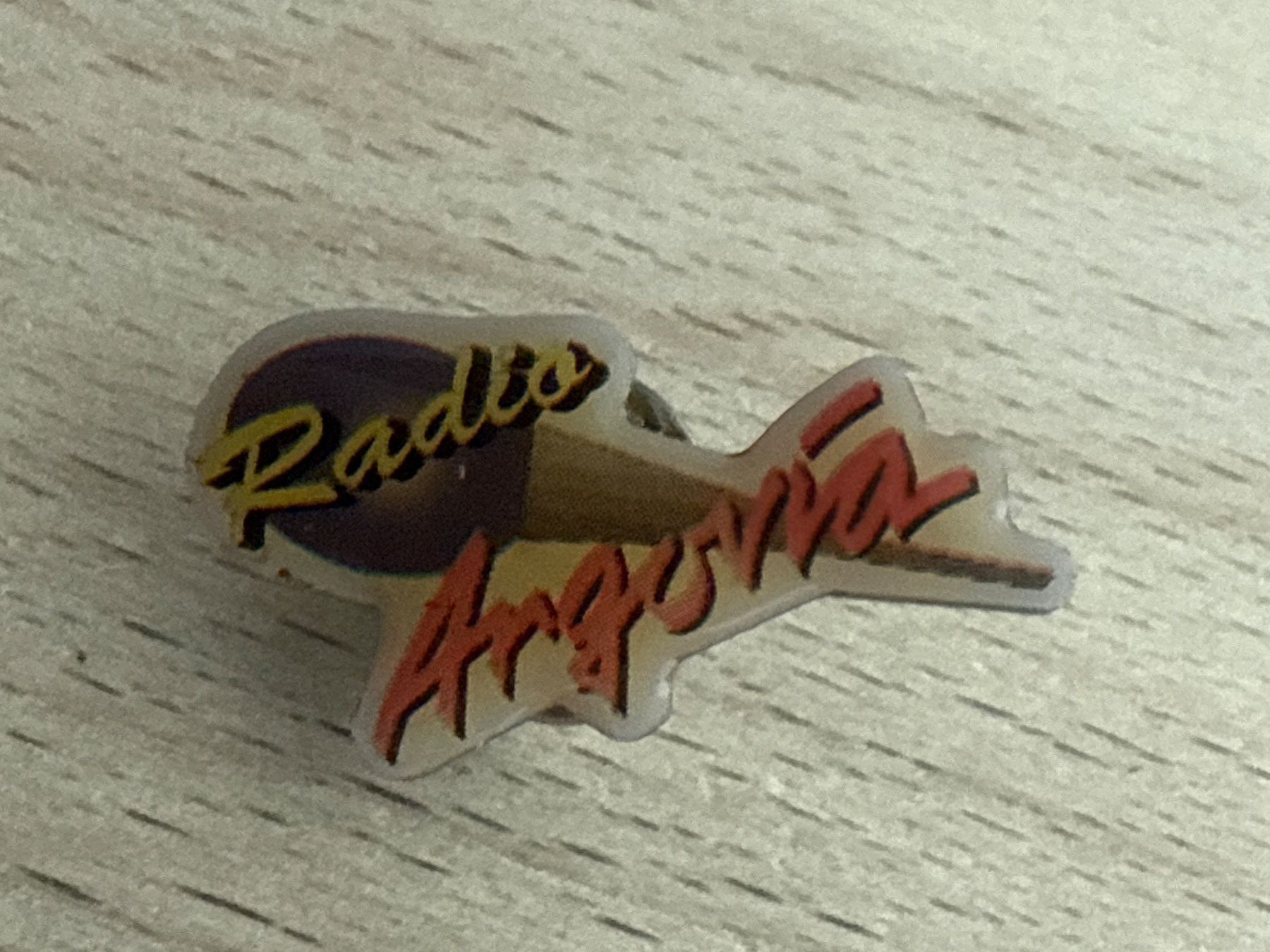 Placchette & Badge: Pin Radio Argovia – Usato da Glattbrugg venduto da Schweigmatt