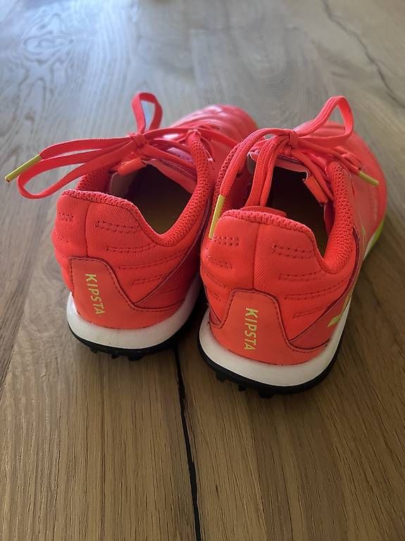 Scarpe da uomo: Fussballschuhe Grösse 33 – Usato da St. Niklausen LU venduto da Mimmi86 1