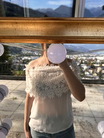 Damen Oberteil weiss mit Spitzenbesatz off shoulder
