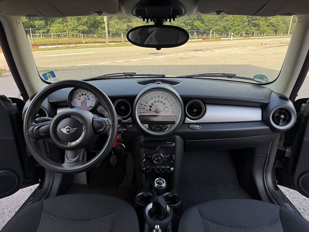 Automobili: MINI ONE  – Usato da Tramelan venduto da mus_yy82 1