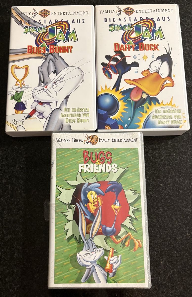 Toutes les VHS: VHS Bugs Bunny Daffy Duck Space Jam ab Fr. 1.-  – D'occasion à Perlen par S0nG0ku