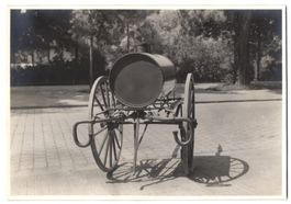 Fotografie Tankwagen / Kutschwagen mit T