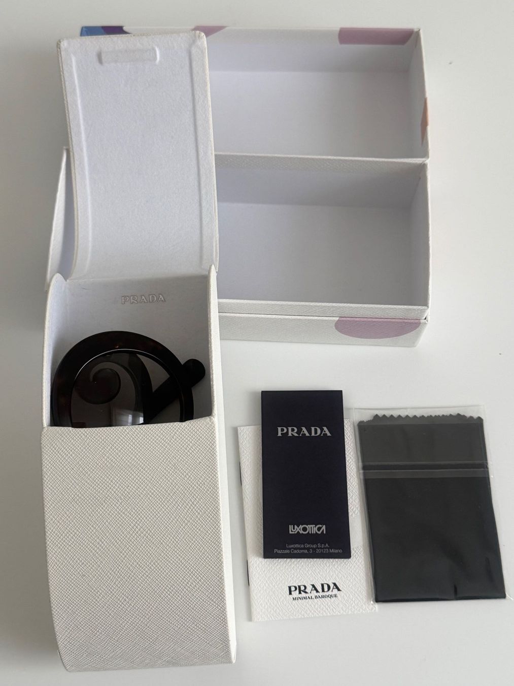 Prada Occhiali & Lenti: Lunettes de soleil PRADA Baroques – Nuovo (secondo la descrizione) da Tavannes venduto da tacha2503 4