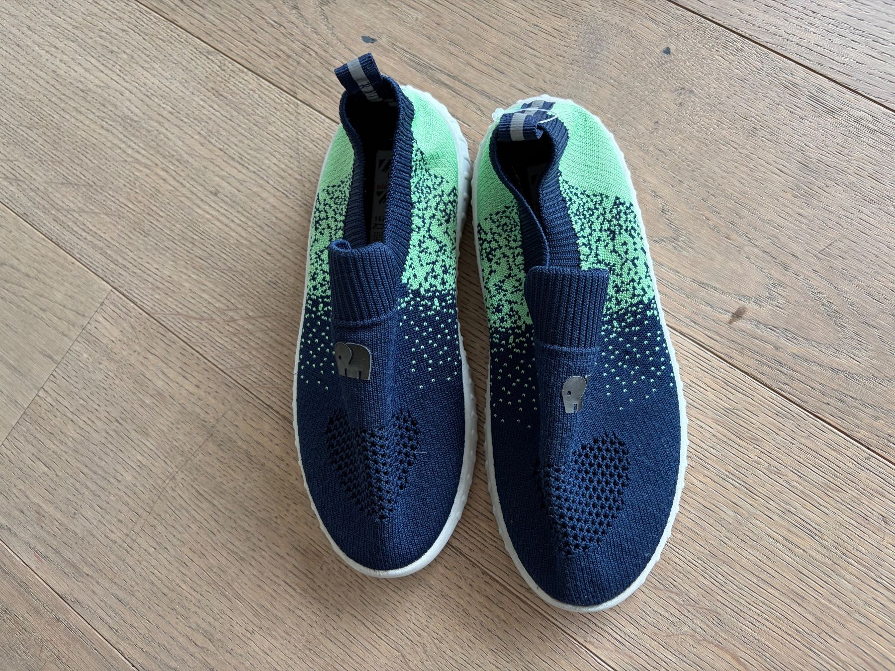 Elefanten Scarpe per ragazzi: Hausschuhe Elefanten gr 32 – Usato da Stallikon venduto da NOH0102 2