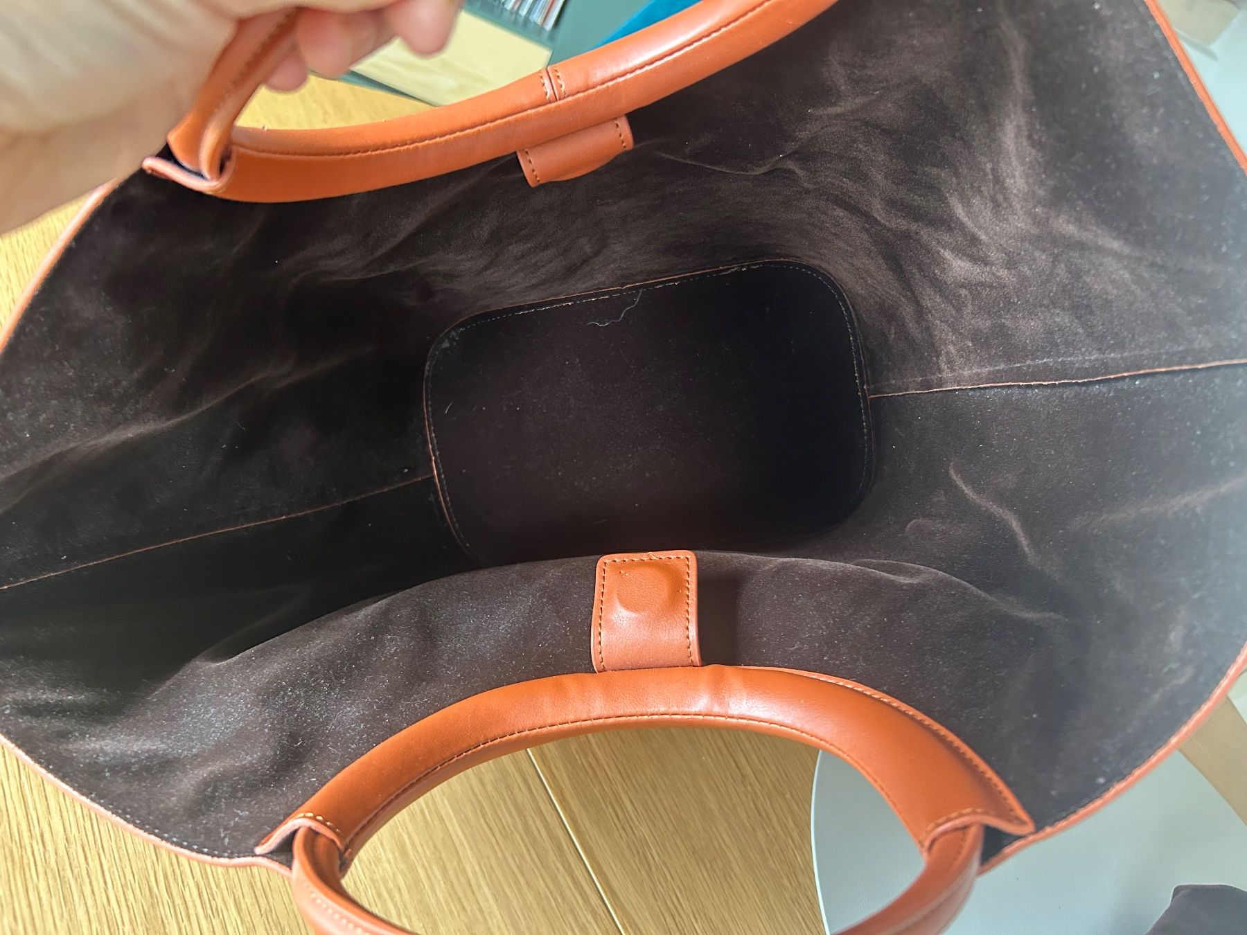 Borse da donna: Unique Burnt-Orange Tote Bag – Usato da Horgen venduto da Olga 1