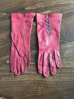 Rote Lederhandschuhe mit Stickerei, Grösse S