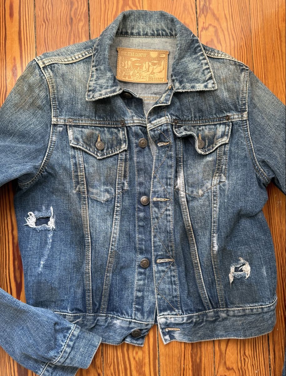 Dsquared2 Jacken: Dsquared2 “Five Star Campin’” Vintage Denim Jacket – Gebraucht aus Vevey von mmmariya_3m