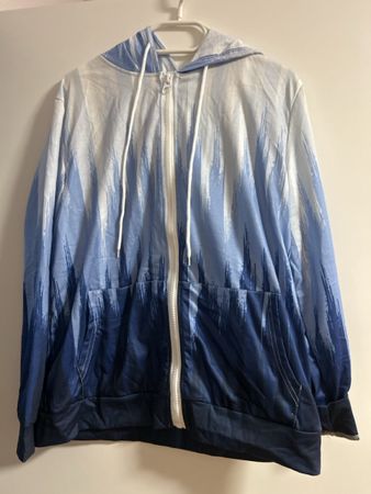 Blaue Übergangsjacke  mit Kapuze - Grösse M, Top Zustand!