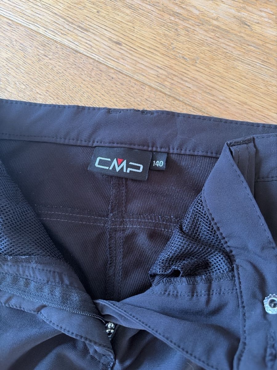 CMP Pantaloni: CMP Wanderhose schwarz Grösse 140 – Usato da Wilen b. Wil venduto da b-mountain 3