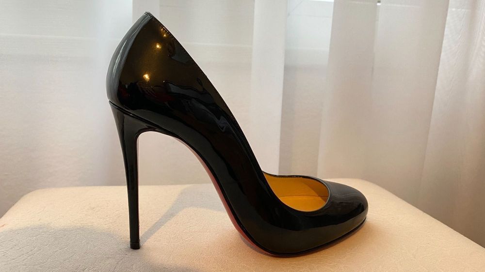 Louboutin dorissima best sale