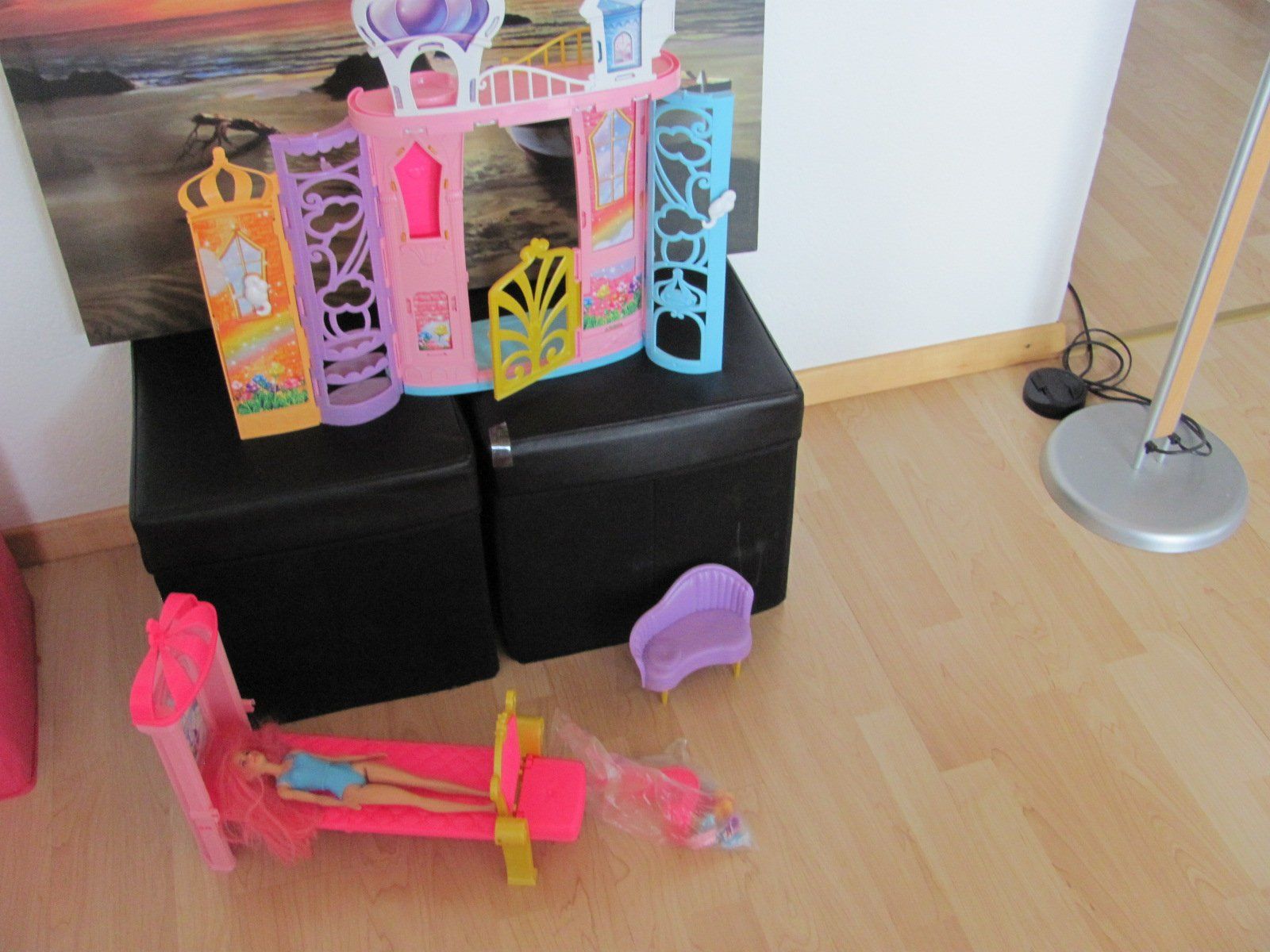 Bambole: Barbie Schloss - Koffer mit Barbie – Usato da Gümligen venduto da Fantapanda 4