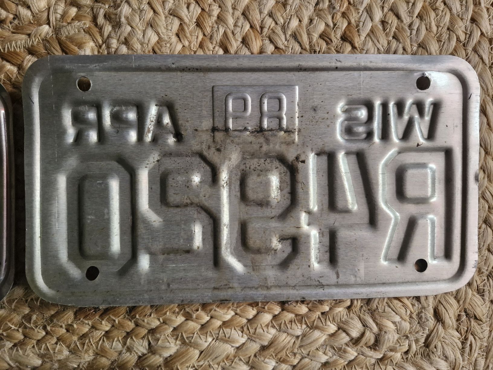 Insegne: différentes plaques anciennes utilisées. – Usato da Ipsach venduto da solune 2