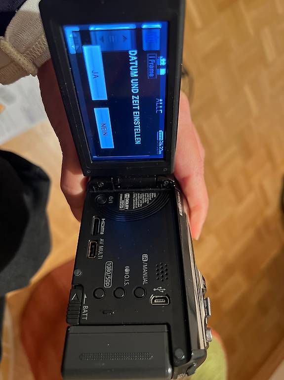 Panasonic Camcorder: Handliche Videokamera Panasonic, kompatibel mit Mac – Gebraucht aus Bottmingen von bibipap 3