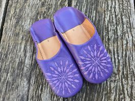 Babouches: Leder violett bestickt (37)
