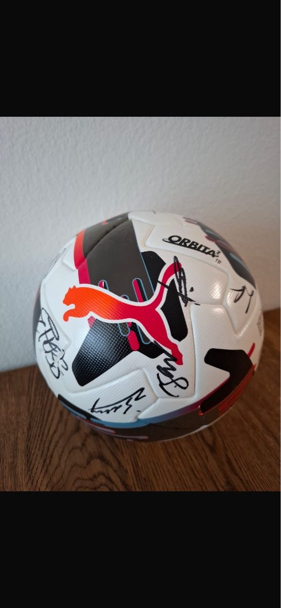 Puma Ballons: Puma Orbita 2 TB, signiert von der schweizer Nati – Neuf (Voir description) à Herrliberg par jud_mnn7