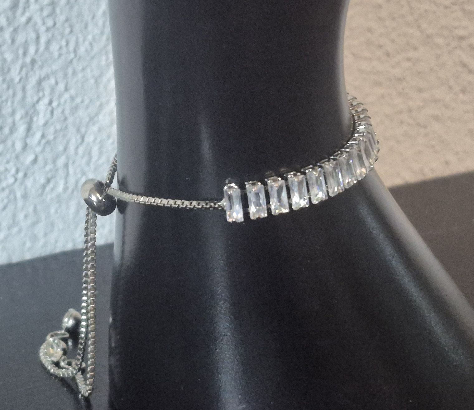 Bracciali & Braccialetti: Bracciale donna zirconi rettangolari regolabile argento – Nuovo (secondo la descrizione) da Giubiasco venduto da Stefaniav 2