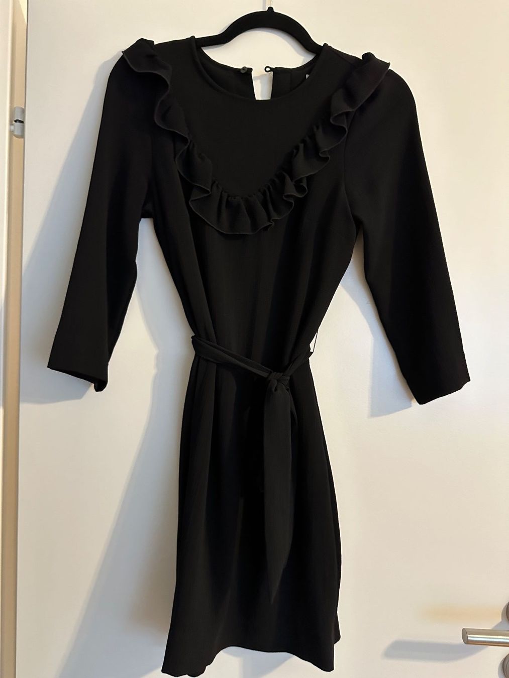H&M Vestiti: Schwarze Kleid – Usato da Lustmühle venduto da sar_7xmy 1