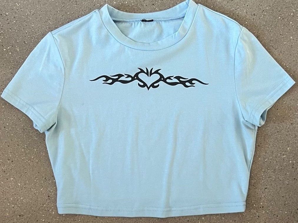 T-shirt: bauchfreies T-Shirt – Usato da Oberwil (Dägerlen) venduto da ale_cas