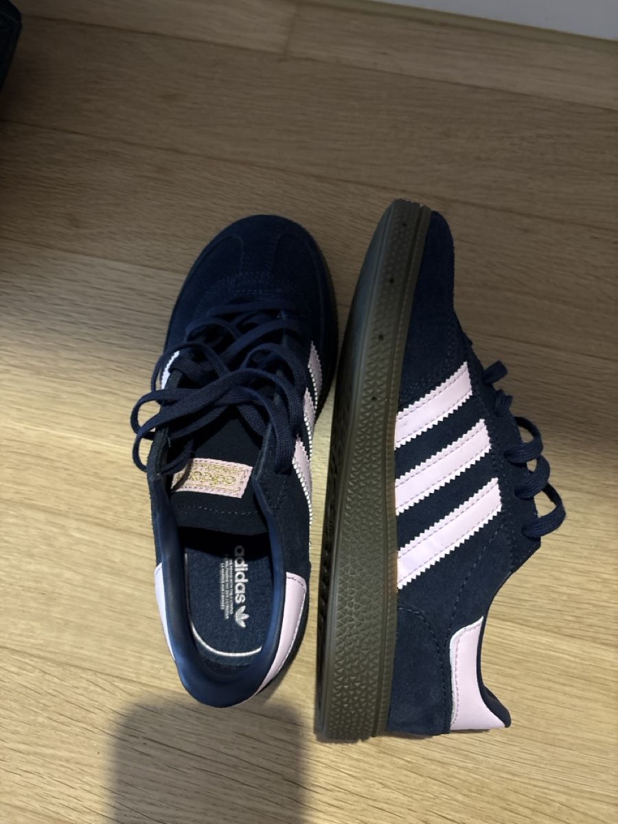 Schuhe für Mädchen: Adidas Spezial – Gebraucht aus Oberkulm von TD13