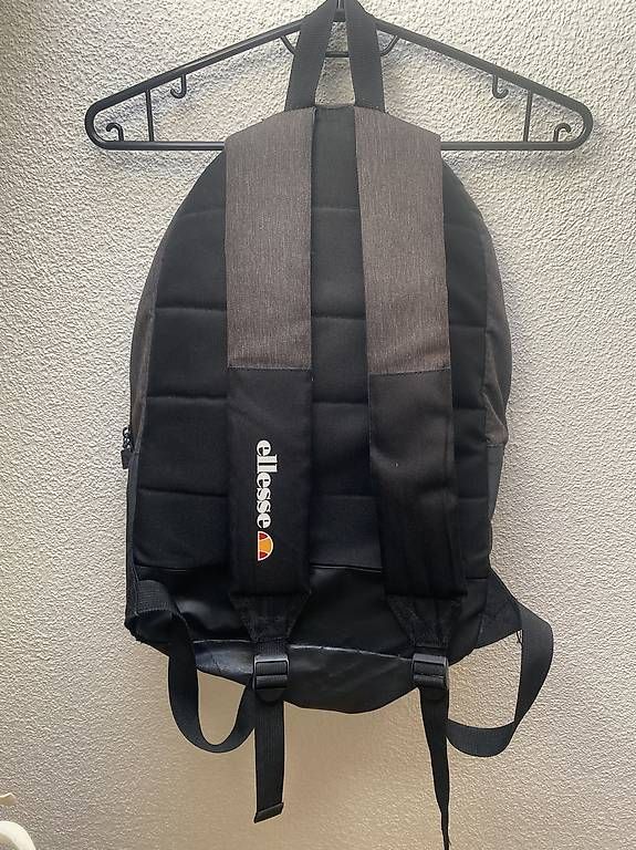 Zaini: Ellesse Rucksack / Backpack  Schwarz/Grau – Usato da Rorschach venduto da Lauraq12 1