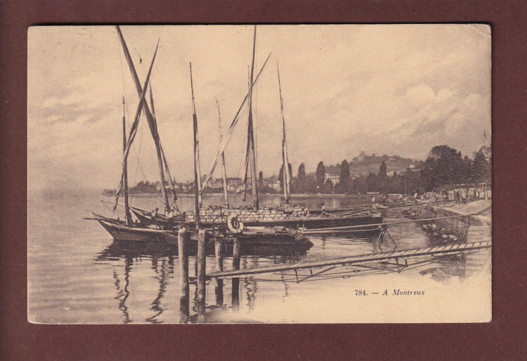 Cartoline postali: MONTREUX - Barques du Léman - 1911 – Usato da Pully venduto da nicecards