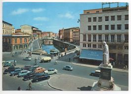 LIVORNO Piazza Cavour - Auto, VW-Käfer, VW-Bus