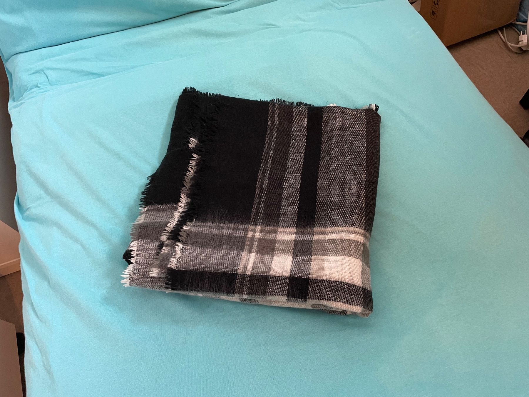 Zara Foulard & Sciarpe: Schal Zara – Usato da Basel venduto da Robyn20 1