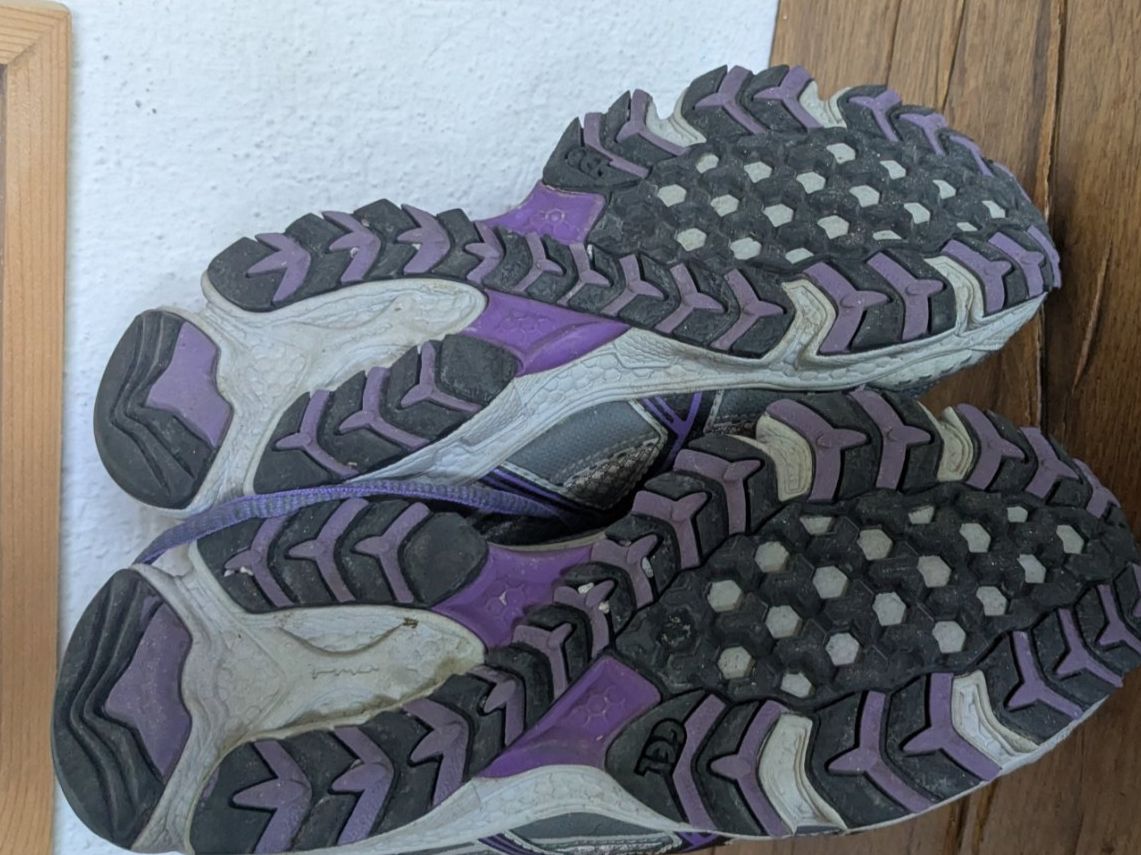 Asics Scarpe da donna: Asics 37.5 – Usato da Zürich venduto da FloraMarie 3