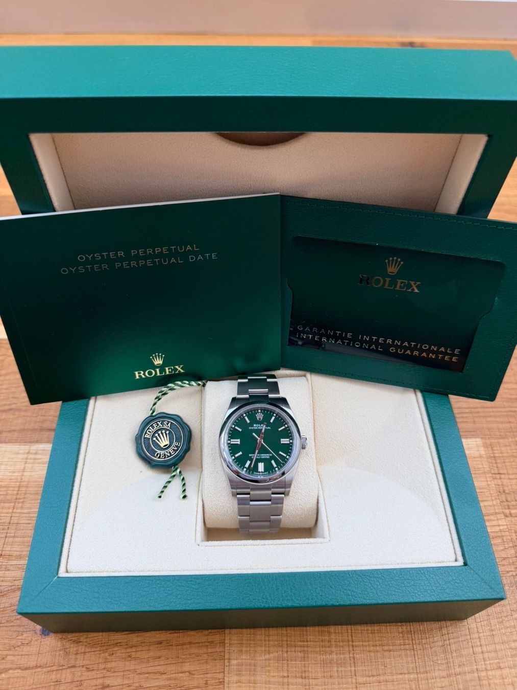 Rolex Uhren: Rolex Oyster Perpetual 36mm Ref. 126000 Full-Set – Gebraucht aus Reichenburg von DELLON 2