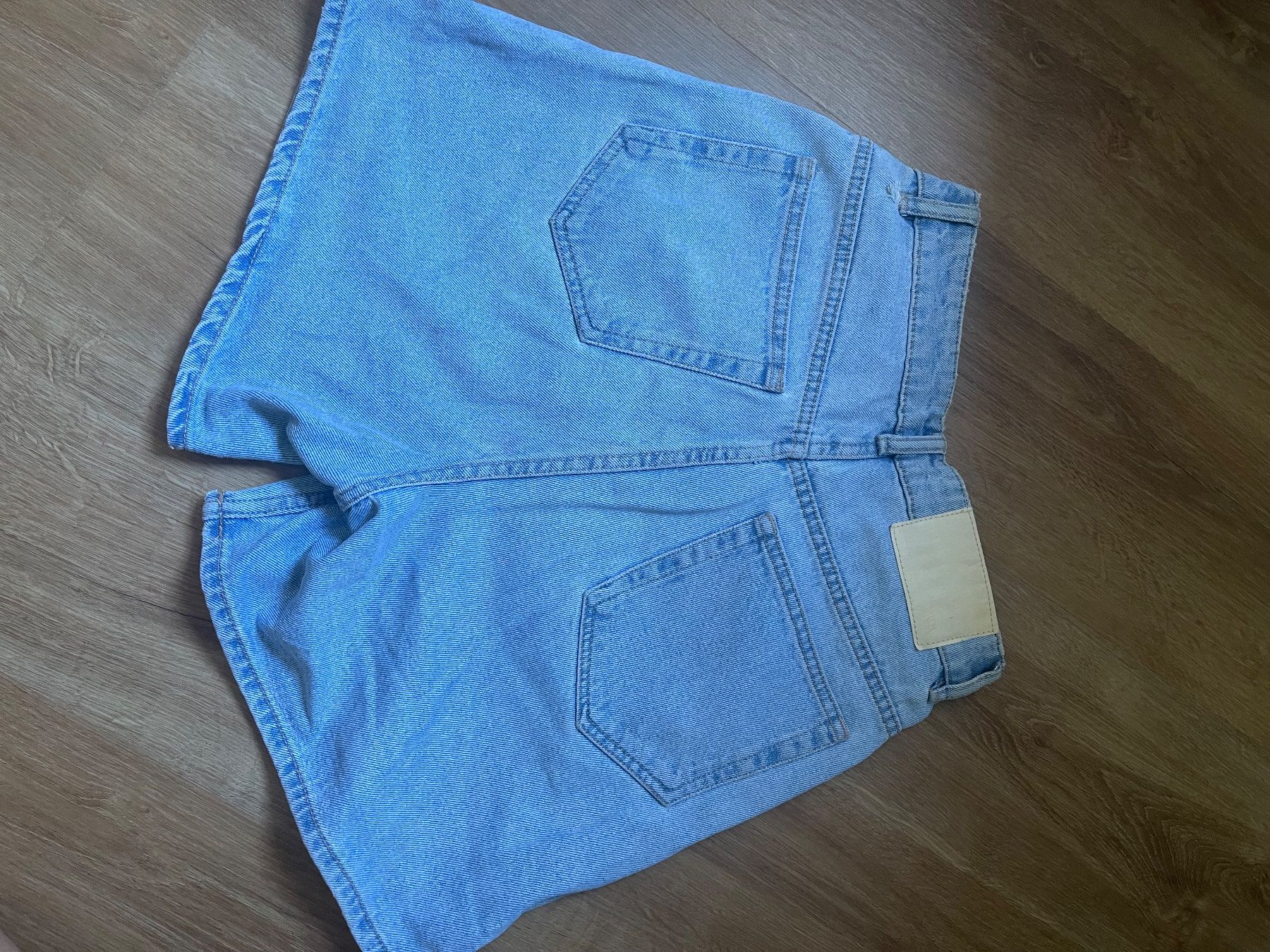 Zara Jeans: Hellblaue High-Waist Jeans Zara Gr 34 – Usato da Bassersdorf venduto da Sandy456 4