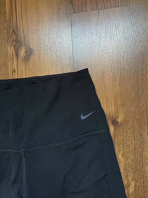 Nike Leggings: Nike Zenvy ribbed Leggings – Usato da Schongau venduto da florence6000 1