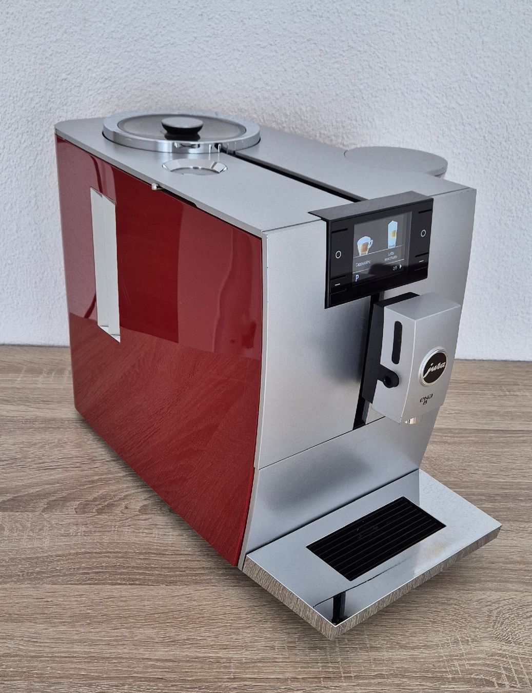 Jura Macchine per caffè & Macchine per espresso: Jura Kaffeevollautomat Ena 8 -Sunset Red – Usato da Sursee venduto da Marcelo.22 2